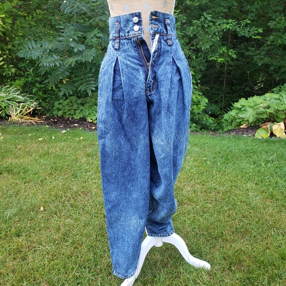 Vintage Jordache 24" waist high rise pleated jeans - Picture 4 of 16
